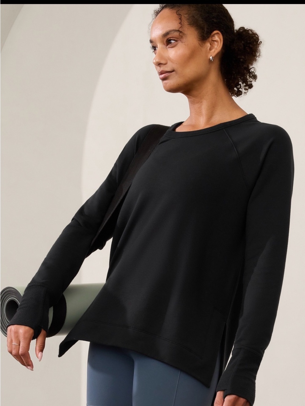 Athleta Coaster Luxe Recover Sweatshirt Black Size Medium